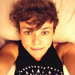 Free follow from @MichaeIFiveSOS :)