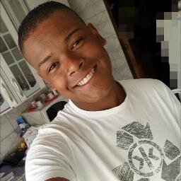 Nome:  Murilo Henrique ; 18 anos ; #Leão . Qer saber mais adicioneem : { http://t.co/UOMbfaGTjy  } *-*