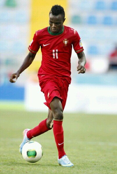 BrumaGala's profile picture. Het Nederlandse fan-account van Bruma van Galatasaray, is enorm goed en pas 18 jaar.