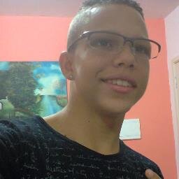 eu sou uma pessoa q só incomoda os fracos pois os fortes andam comigo