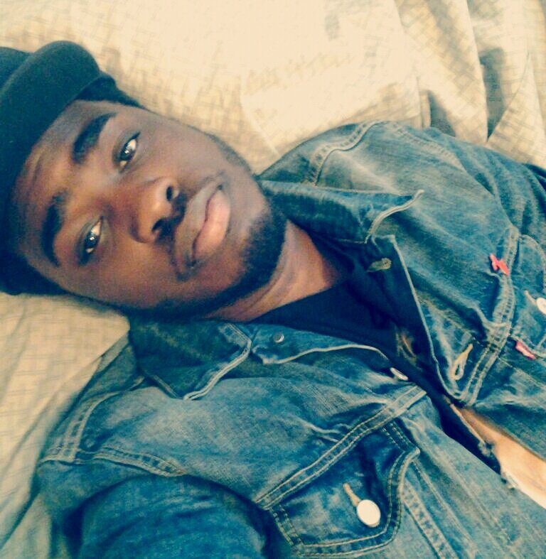 #RAREDopeSTEEZ #swakedup #fashion aspiring clothing desinger. established nerd.