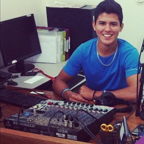 Conhecido como Teco ;