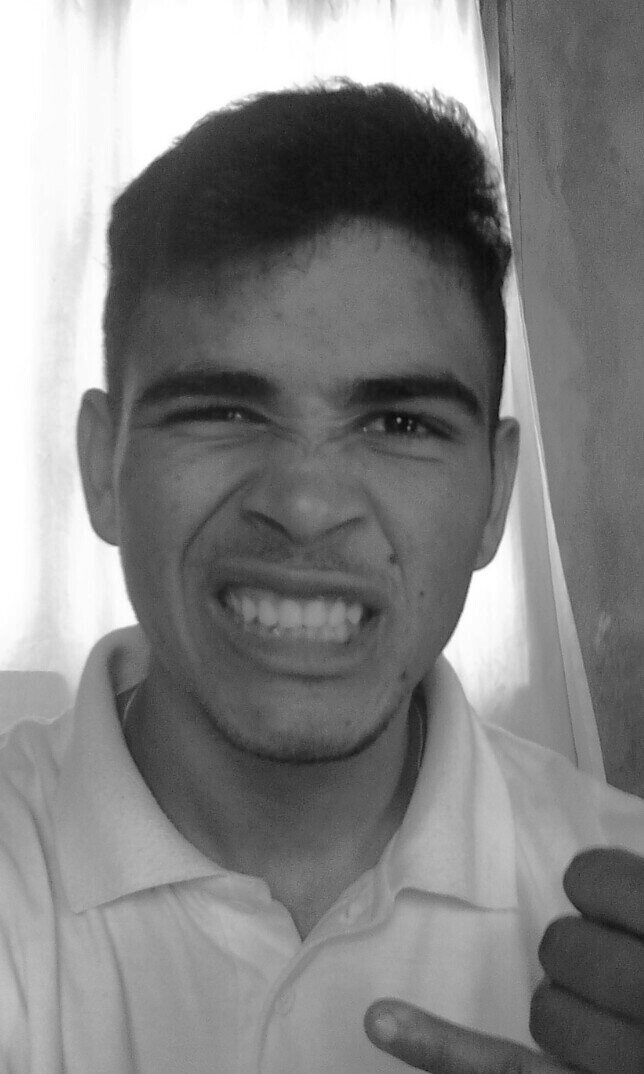 Enquanto os homens me julgam pelas minhas ações, Deus vai me julgar pelo meu coração.
Tupac Amaru Shakur