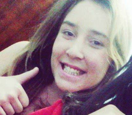 dizem que eu sou igual a minha irmã quando ela era pequena '-'