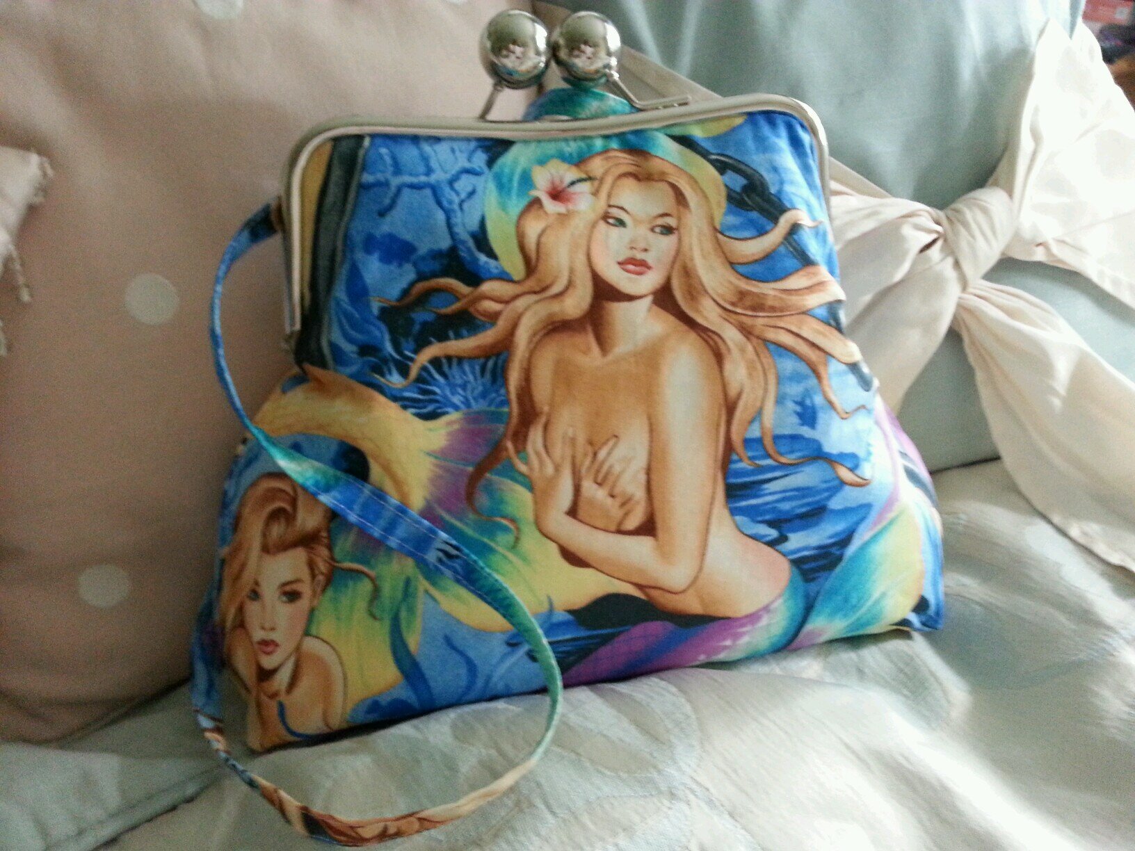 I make unique bags and purses vintage inspired for special occasions and for fun.