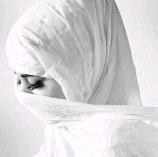 وحين يحين رحيلي ، هِب لي يا الله من يتذكر أنني رسمت يوما ضحكه على شفتيه أو حتى بسمه ف يدعو لي :') !*