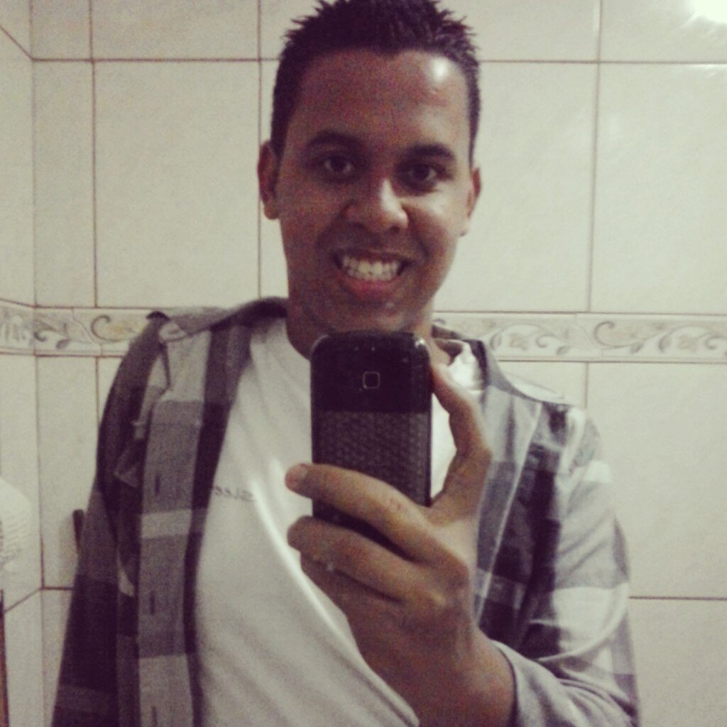 Eu lembro a mim mesmo toda manhã: nada que eu disser neste dia me ensinará coisa alguma.