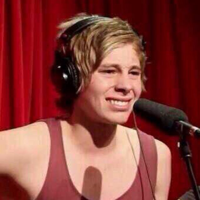 IF YOU SEE THIS FOLLOW @cliffchords PLEASE ILYSM