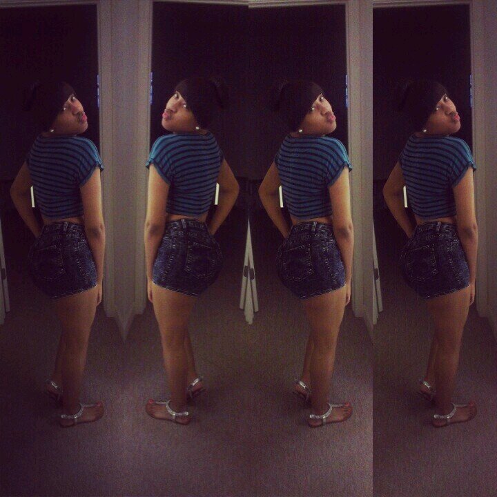 Alot Of Bitches Dey Dnt Like Me Cuz I'm On My Grind 
College Girl    
19
RedBoneeee
IUnderstandHow A Niqqa Lie 
Bands Up 
R.I.P Blood Larry  ♥