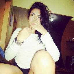 PARA DE FICAR OLHANDO E MI SEGUE LOGO :)                                       Insta-http://t.co/G2tStZZmEF ♥
