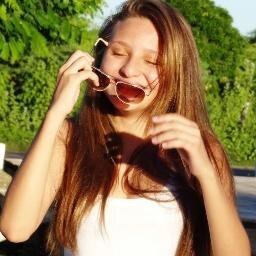...E as coisas lindas são mais lindas
Quando você está...