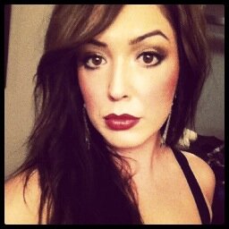 Lover of 1. Mama of 2. Lash Technician/Makeup Artist. Wine lover.