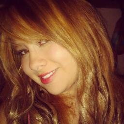 Amo con todo mi ser todas y cada de las artes existentes en especial la música, cantante de música clasica y mexicana.
