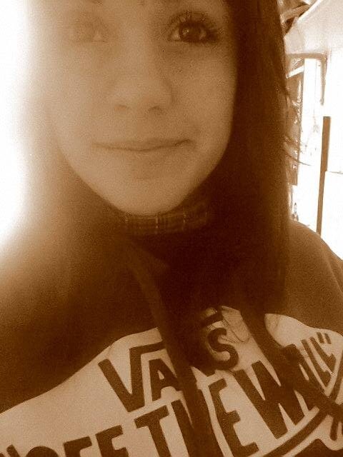 Eeei'. Vim dizer que pode contar comigo sempre negrinha sabe que vamo ateh depois do fim ...' Te amo Looucaa
OBS: Porem minha linda
p*' @minaahdeveerdi_ Bju