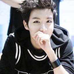 ` ↷ ✩ — Verified Roleplayer @paperstarsrp┊J-HOPE of BTS | 94 Liner //우리가 와불 따고 전하랑께 우린 멋져 부러 허벌라게!