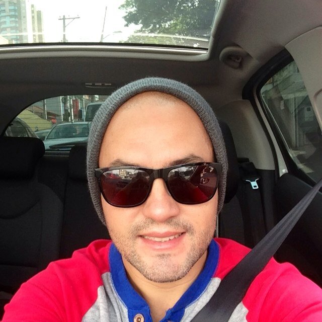 Administrador de empresas, corredor amador, apaixonado pela vida e por desafios!! Vencendo a diabetes há um ano!! Motocicleta é tudo de bom!!