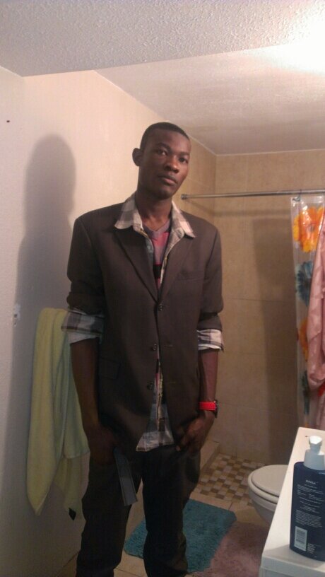 Elicien1993's profile picture. 