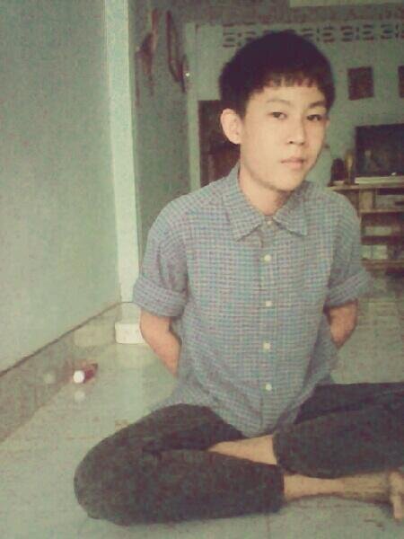 บนเส้นทางที่ต่างมีใครสักคนไม่  (: