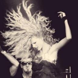 Curly Hair, Straight Hair, Country Singer, Cool, Pretty, RED Who Is She? She Is @taylorswift13