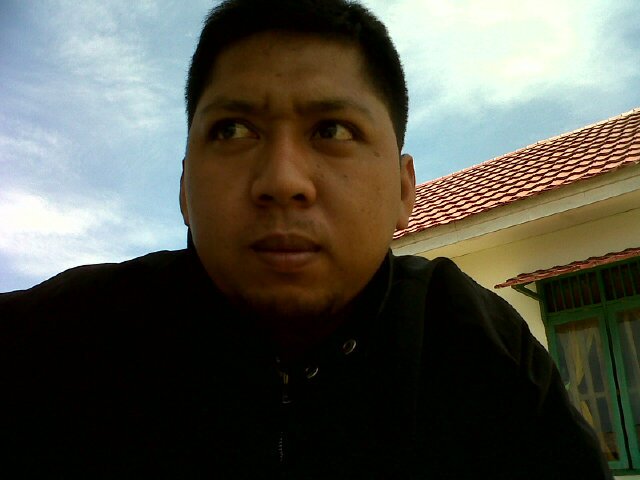 Belajarlah menjadi lebih hebat dari “ORANG SUKSES”,dan belajar bersyukur dari Orang yang “KEKURANGAN