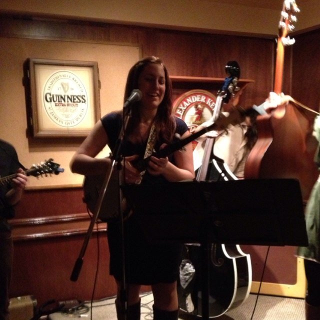 Paediatric Nurse, folk/roots/bluegrass singer/songwriter. Sometimes a Sissy, but mostly a Hobo