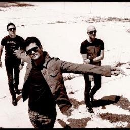 we love three young dubliners! its new fanbase join us! (: