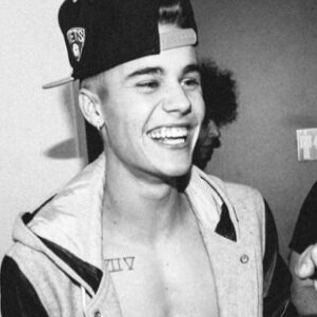 My two idols : 
MARIAH CAREY & JUSTIN BIEBER
