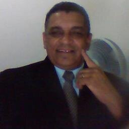 Gosto de Futebol , festas, um bom churrasco .. Mulheres e de tudo que é bom..