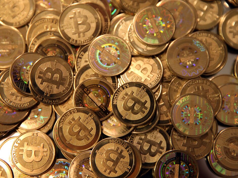 Hunting down signals of bubbling cryptocurrencies.  http://t.co/GDzuNdCONC