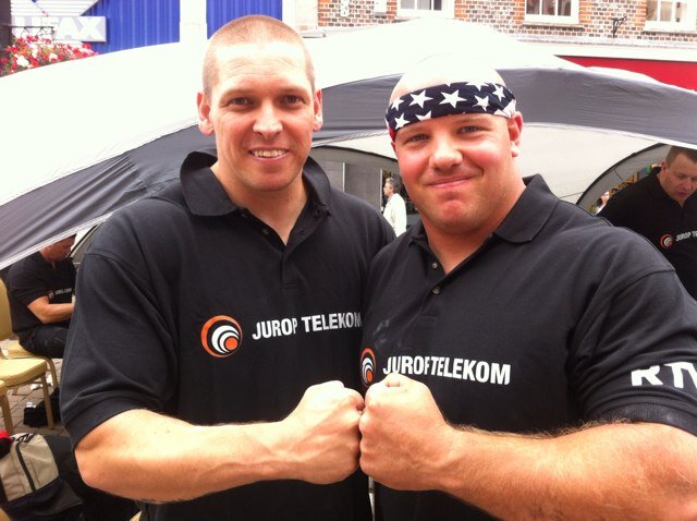 Amateur natural strongman,3rd at worlds natural strongest team 2013,also train k1 and follow wigan warriors.married dad of 2,sponsored by mopower s&c