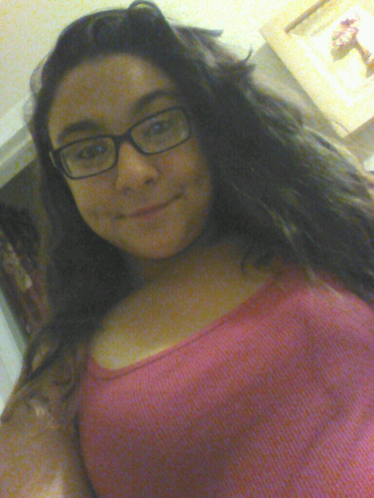 Im a fan girl but im not a crazy one........so yEaH!!  ^°^