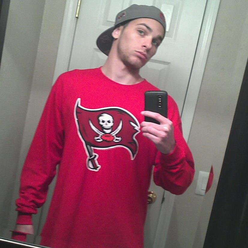 TheRealCjsOwner's profile picture. C-j-s-Owner
New Affiliate Twitch streamer trying something different! S5 Diamond LoL. Florida grown, beach life! Hardcore Tampa Fan