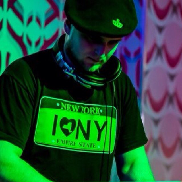 DJ_Roos_NY's profile picture. DJ RooS! Keep the vinyl you suckers!