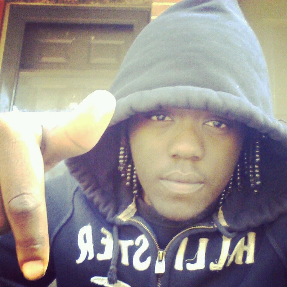 back to the money she jus won't 10k for my d**kk money boy! crazy!