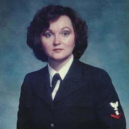 I am U.S. Navy veteran. I worked in the film industry for 18 years, now i own my jewelry shop called the lost box, 'http://t.co/qNZmMTn9ss'.