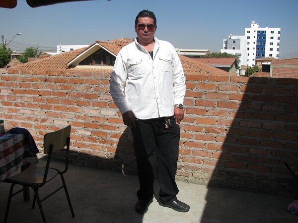 estudiante de comunicación social, me gusta escuchar música manejar moto, soy sincero apasionado a lo q hago.
