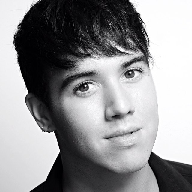 30 yr old Singer Actor. Currently playing as frankie valli in Branson, Missouri. Musical Theatre, Pop, Jazz/Swing, Soul