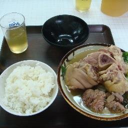 takahashirenren's profile picture. 何の変哲もない永遠のKANちゃん推し🐸
最後の晩餐はてびちです。
島ぞうりの色は黄色です 。
とかげさんLove💙
ギターが少しだけ弾けるとか弾けないとか。
ブロックもごゆるりと💛
（実際に出逢った方でふぉろをよろ。くれぐれもお願いです。
超絶コミュ障のため）