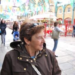 Viuda y blogera alegre, simpática, amante de los niños y los animales, amiga de mis amigos