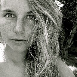 24yo •Love #Snow #Beach #Travel #Wildlife #Bikini
