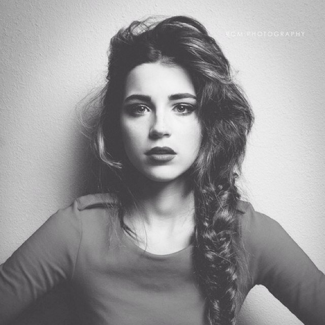 WaterClair's profile picture. Daughter of Neptune | Main control over people's bodies | German | Sweet | Kind | Funny | My quotev : http://t.co/9k3dRXxKa4