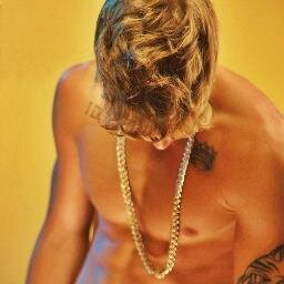 @justinbieber  Justin live for only a smile :))
Hayallerin için umutlar tükendiğinde fısılda ; NEVER SAY NEVER  @HakanJBieber is my life ∞ ♥