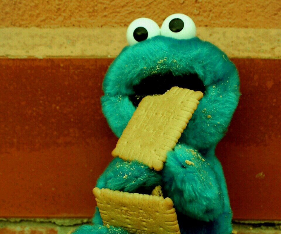 20.Estoy Loca,Me encanta escuchar musica de todo tipo,Tengo una adiccion a twitter,Y no me gusta ir a classe. I LIKE CHIPS AND COMEDY MOVIES
