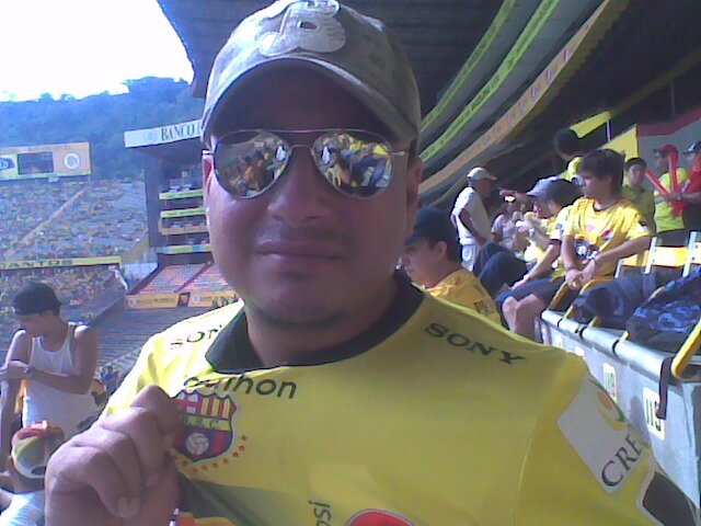 Amarillo hasta la médula, BSC de corazón ,dedicando mi vida para hacer mejor los dias de mis hijos Dylan/Mathias/Sebastian