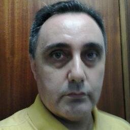 Convencido de que para ayudar a solucionar problemas la mejor arma es el sentido del humor. Aficiones: Vivir y aprender algo nuevo cada día.
