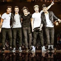 1DirectionMyLiv's profile picture. Mi Debilidad es Harry pero de personalidad me gusta mucho Louis y Niall son bastante graciosos zayn y liam me encantan son cariñosos(:. 1D♥