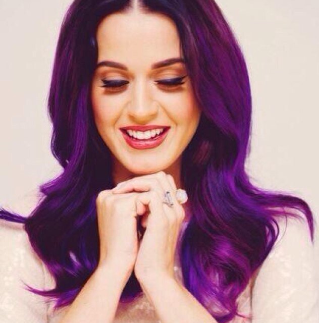 This account is a fanpage about the beautiful Katy Perry. Follow us for more pics, news,... || She's a legend, the queen. #KatyCat