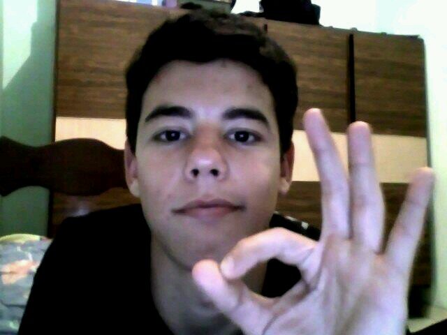 http ://facebook.com/leonardo.parreiras.10