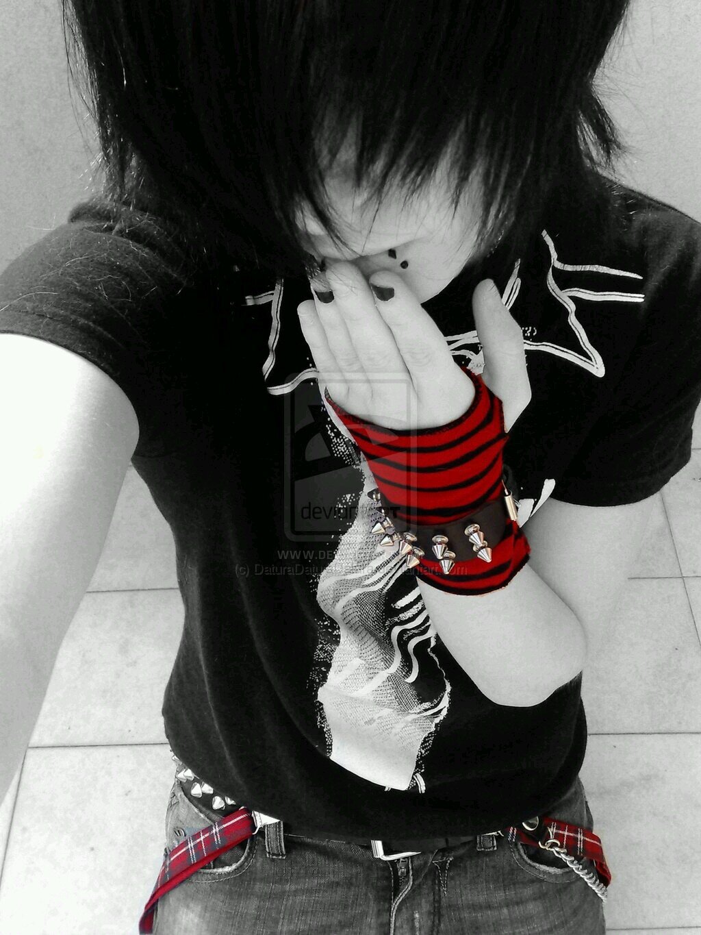 #fallenangel I like BMTH, &, BVB, SWS, PTV, ADTR, and CML. My first emo band was ALESANA and I love them to this day