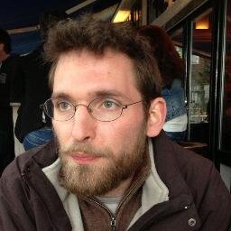 Freelance journalist | 28 | Bebaard | Bebrild